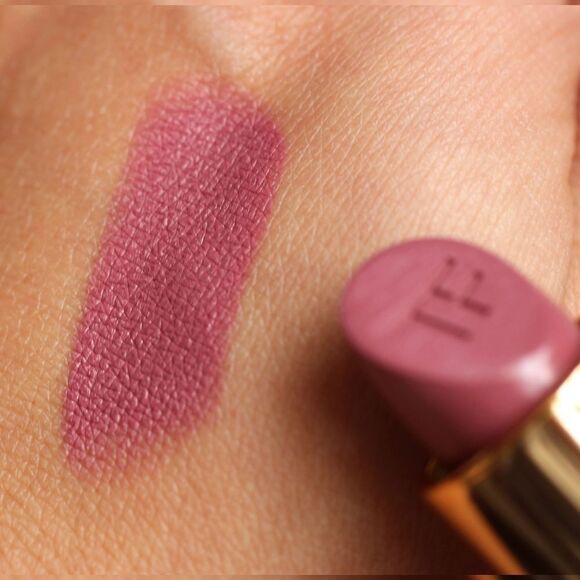 Tom Ford Matte Lipstick in Pussycat (True Mauve) - Picture 5 of 17